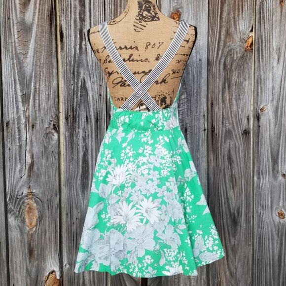 Tuckernuck Lila Sundress Size S Flare Dress Low Back Pinafore Green Floral NWT - Picture 1 of 10